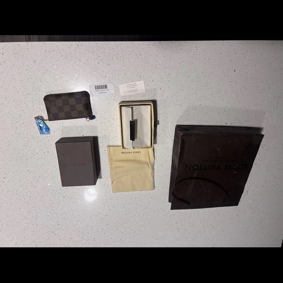 louis vuittons handbags authentic new with tags Small Pouch - Picture 10 of 10